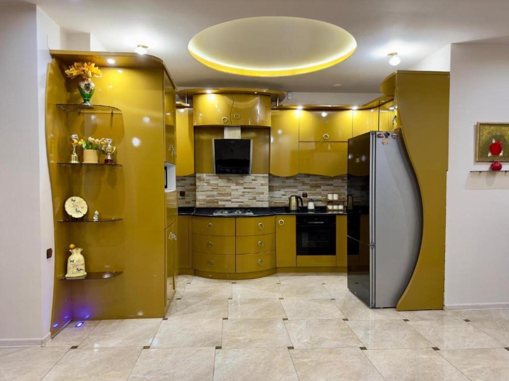 Grand Home バトゥーミ 部屋 写真